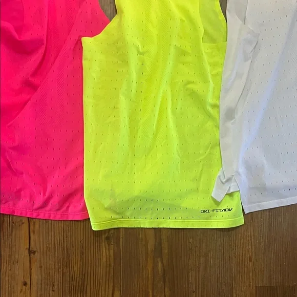 Nike Aeroswift Running Tank Tops - XS -lot of 3 - Picture 6 of 6